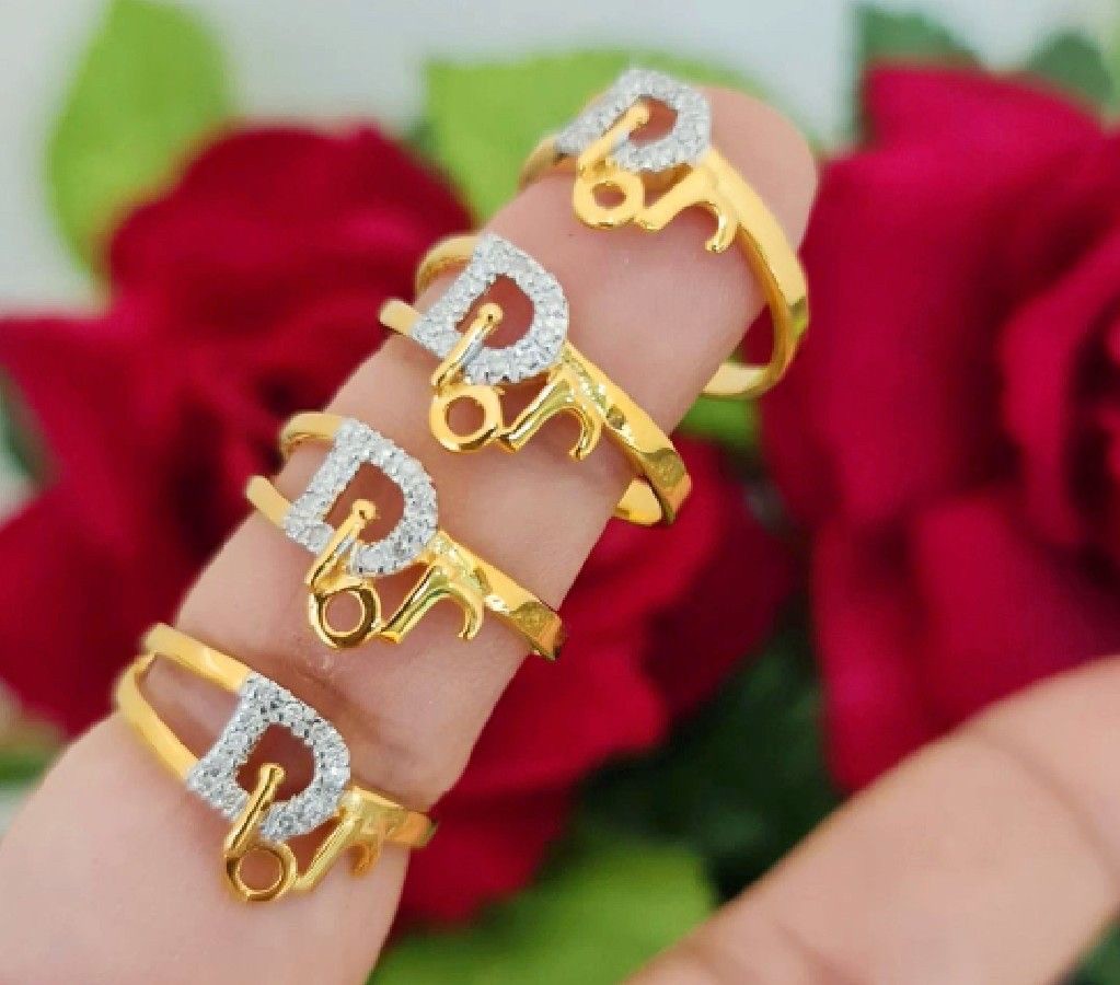 พร้อมส่งและสั่งผลิตแหวนเพชรDior วงหรู แหวนแต่งงาน แหวนหมั้น ใส่เที่ยว ออกงาน แหวนทองคำ 9K เพชรกุหลาบแท้ 0.07 กะรัต 10 เม็ด ราคาถูกมาก ส่งฟรี