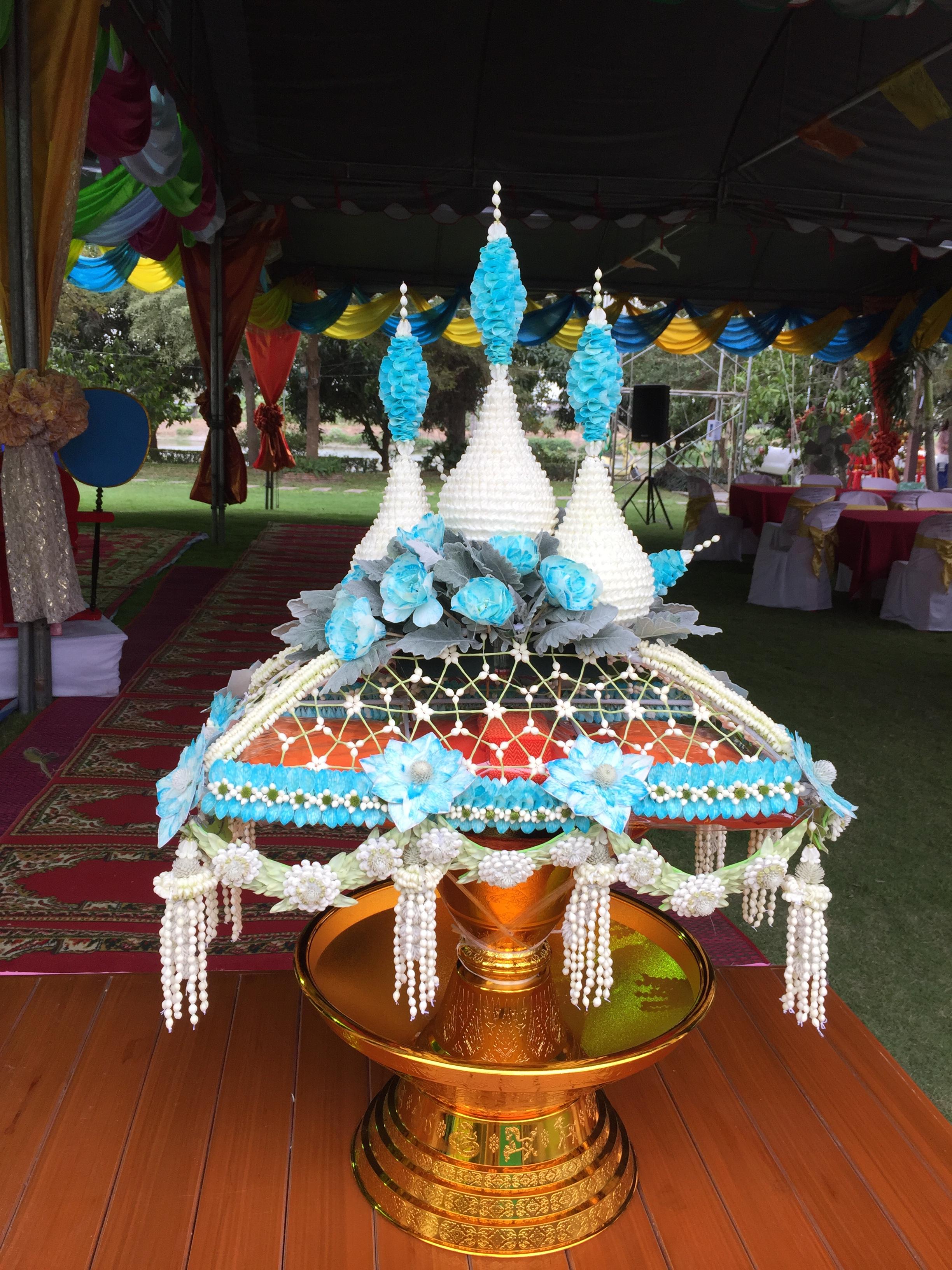 ชุดเครื่องบวชดอกไม้สด โทนสีฟ้า ส่งงานธีระฟาร์ม อ่างทอง
