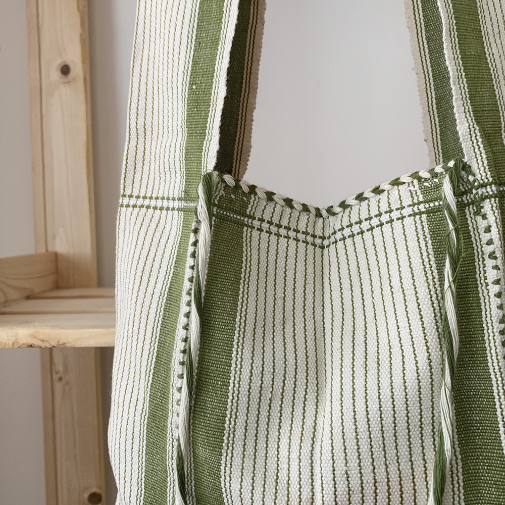 กระเป๋าย่าม ขายย่ามราคาถูก ย่ามกะเหรี่ยง ย่ามชาวเขา ขายย่ามชาวเขา กระเป๋าสะพายข้าง กระเป๋าแฮนด์เมด ของฝากญาติผู้ใหญ่ ย่ามพระ ราคาถูก ลดราคาพิเศษ