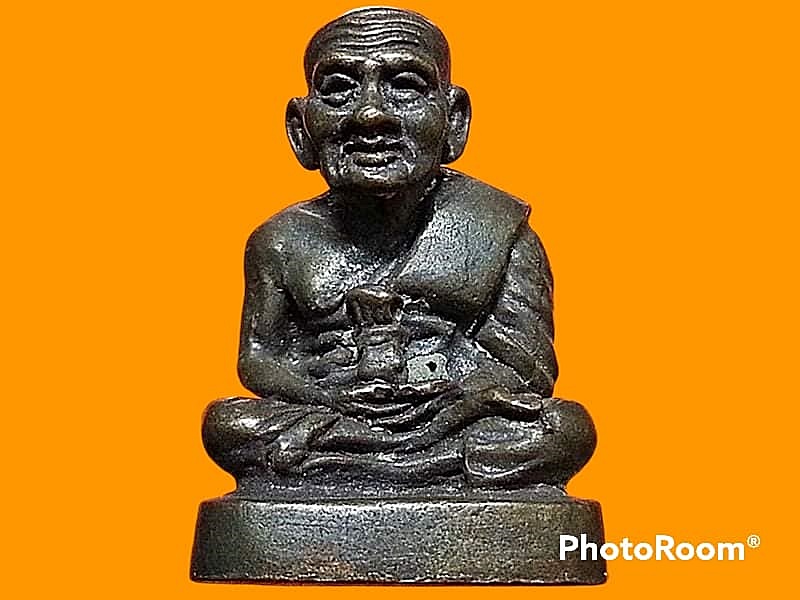 หลวงปู่ทวดหล่อตัน เนื้อนวะโลหะ ปี 37 อาจารย์นอง วัดทรายขาว จ.ปัตตานี หมายเลข 17