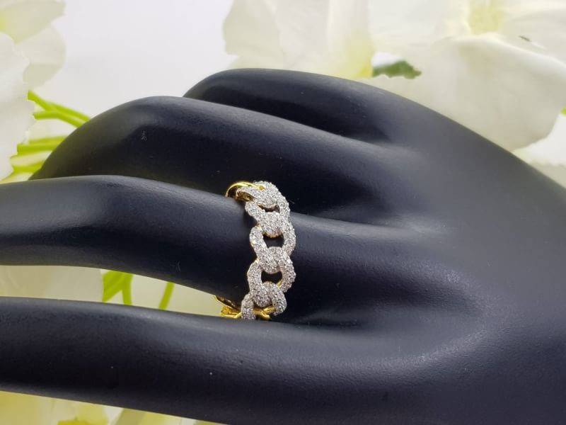 สั่งผลิตเพชรเบลเยี่ยมคัท แหวนแต่งงาน แหวนหมั้น ใส่เที่ยว ออกงาน แหวนทองคำ 18K เพชรแท้ 0.60 กะรัต 4.64 กรัม น้ำ 99 ราคาถูกมาก มีใบรับประกันค่ะ