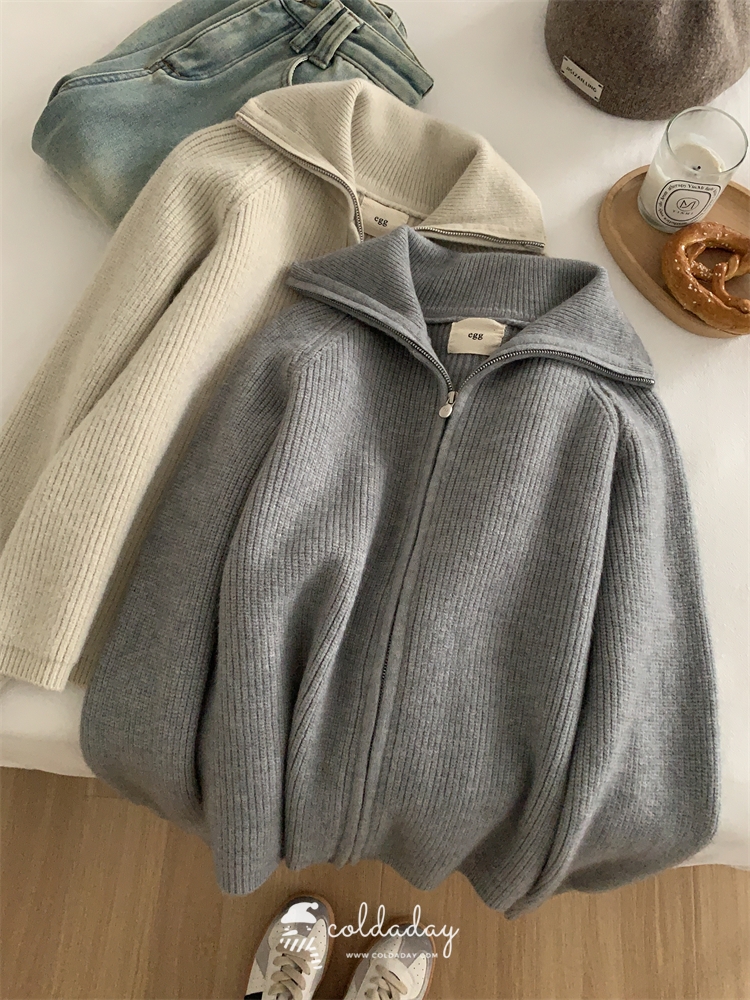 เสื้อไหมพรม Classic Winter Knit มี 2 สี