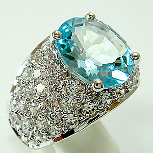 แหวนเงินแท้ราคาถูกชุบทองคำขาว สกายบลูโทปาซแท้ 3.35 กะรัต เพชรCZ 0.154 กะรัต งานประณีตสวยงาม สั่งผลิตค่ะ