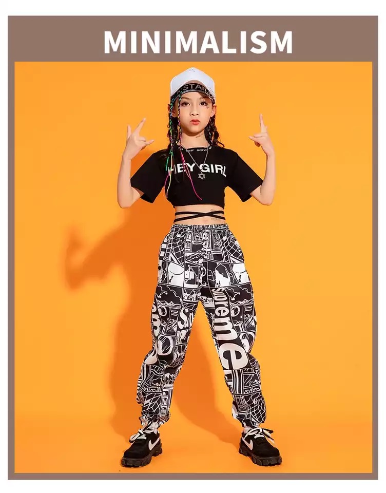 พร้อมส่ง ชุดเต้น ชุดแดนซ์ ฮิปฮอป เสื้อสีดำ กางกงดำลายการ์ตูน
