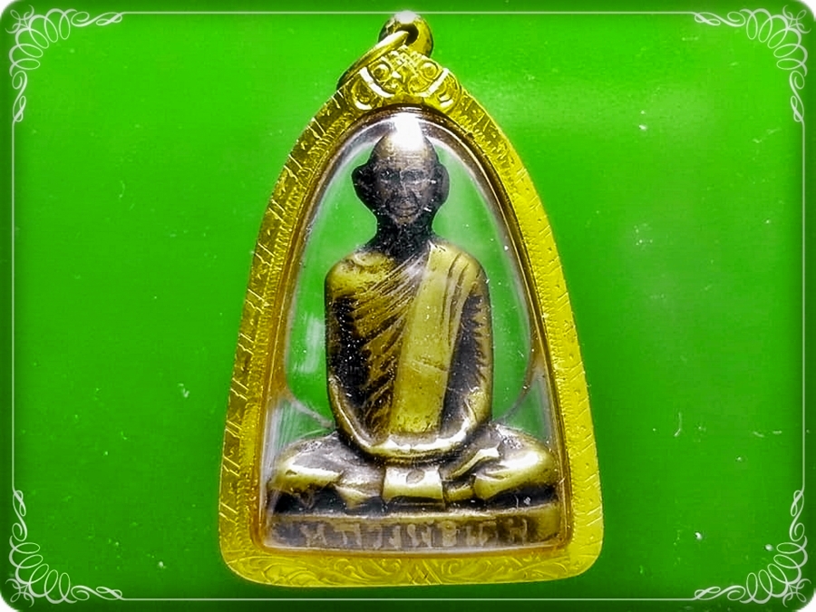 รูปเหมือน หลวงพ่อเดิม วัดหนองโพ เลี่ยมทอง