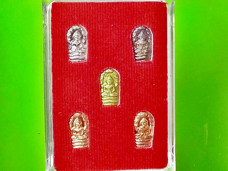พระปรกใบมะขาม หลวงพ่ออำนวย ปุญฺญาวีโร วัดไร่เก่า จ.จันทบุรี