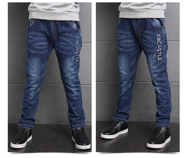 สินค้าพร้อมส่ง กางเกงยีนส์เด็กชาย แต่งลาย