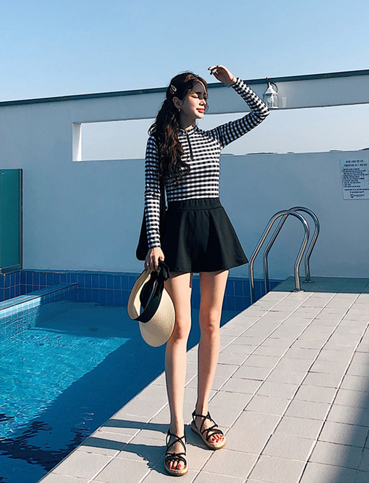 ชุดว่ายน้ำวันพีช+กระโปรง ขนาด 2xl รอบอก 32-38 รอบเอว 26-30 สะโพก 34-40 นิ้ว กระโปรงรอบเอว 26-32 ยาว 12 นิ้ว ผ้าดีงานสวยมากๆค่ะ