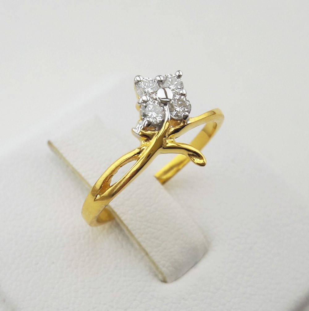 สั่งผลิตเพชรเบลเยี่ยมคัท แหวนแต่งงาน แหวนหมั้น ใส่เที่ยว ออกงาน แหวนทองคำ 18K เพชรแท้ 0.41 กะรัต 2.00 กรัม น้ำ 99 ราคาถูกมาก มีใบรับประกันค่ะ