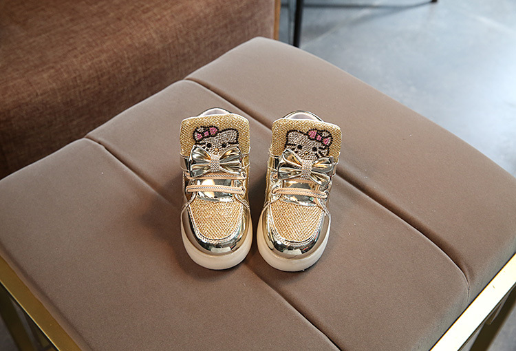 รองเท้าผ้าใบ คิตตี้้ มีไฟ