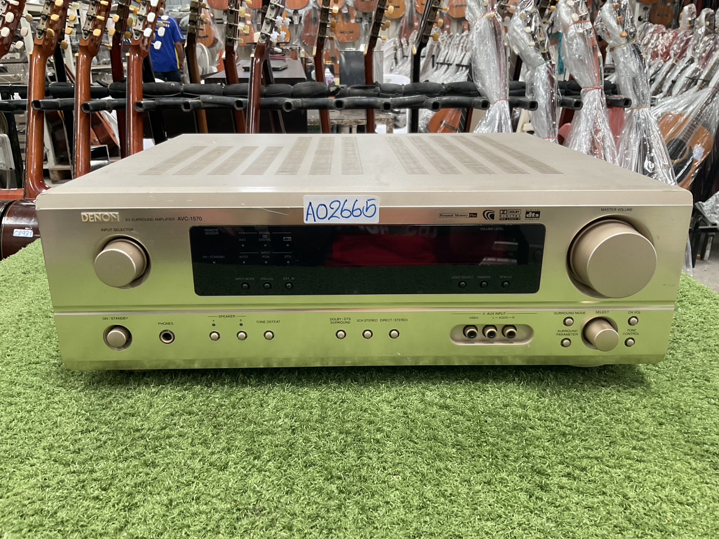 เครื่องขยายเสียง DENON : AVC-1570