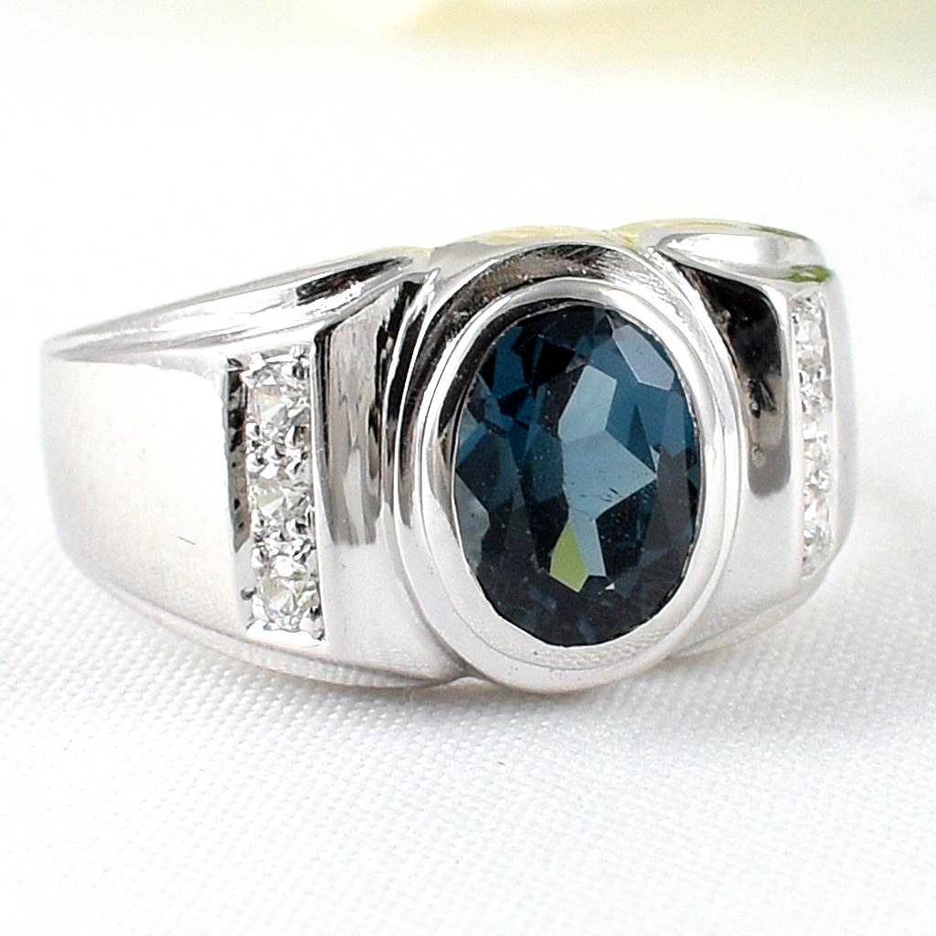 แหวนเงินแท้ราคาถูกชุบทองคำขาว ลอนดอนบลูโทปาซแท้ 1.40 กะรัต เพชรCZ 0.15 กะรัต งานประณีตสวยงาม สั่งผลิตค่ะ