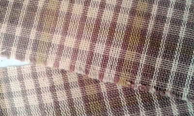 THAICOTTONSIVA ผ้าฝ้ายย้อมสีคราม (Cotton of Handwoven is indigo dye) ฝ้ายดิบลายสก๊อตน้ำตาล 1 เมตร