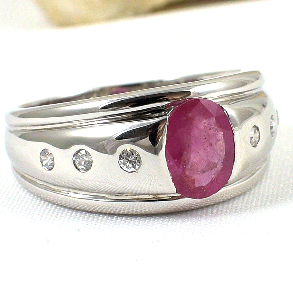 แหวนเงินแท้ราคาถูกชุบทองคำขาว พลอยแท้ทับทิม 1.68 กะรัต เพชรCZ 0.15 กะรัต งานประณีตสวยงาม สั่งผลิตค่ะ