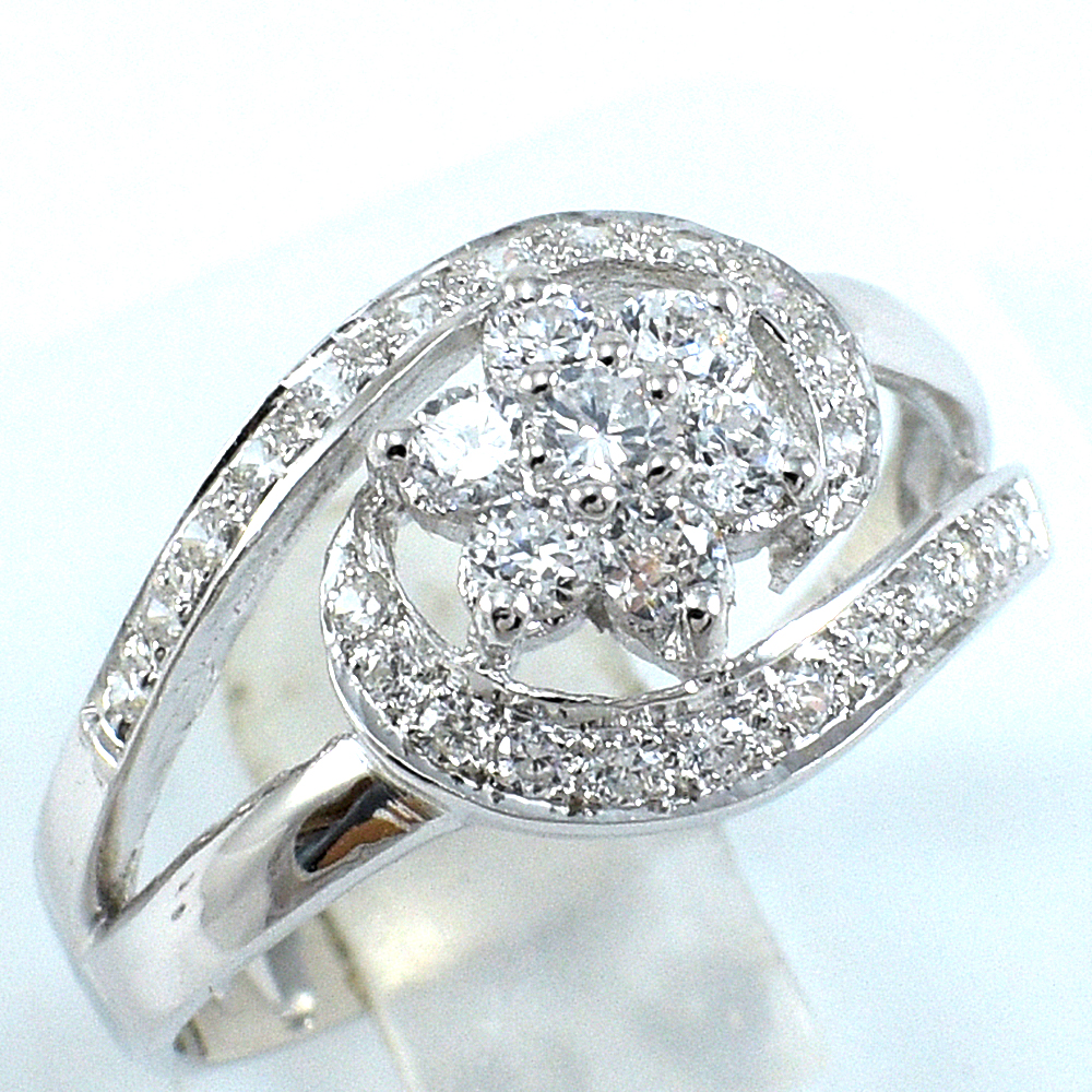 แหวนเงินแท้ราคาถูกชุบทองคำขาว เพชรCZเม็ดกลาง 0.70 กะรัต งานประณีตสวยงาม สั่งผลิตค่ะ