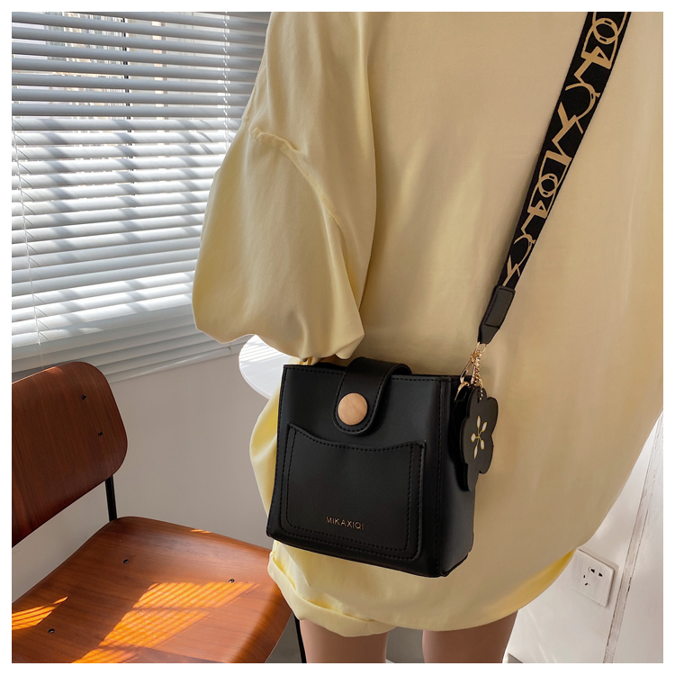 สินค้าพรีออเดอร์ กระเป๋าแฟชั่นสไตล์เกาหลี มี4สี รหัสPO-BAG-091