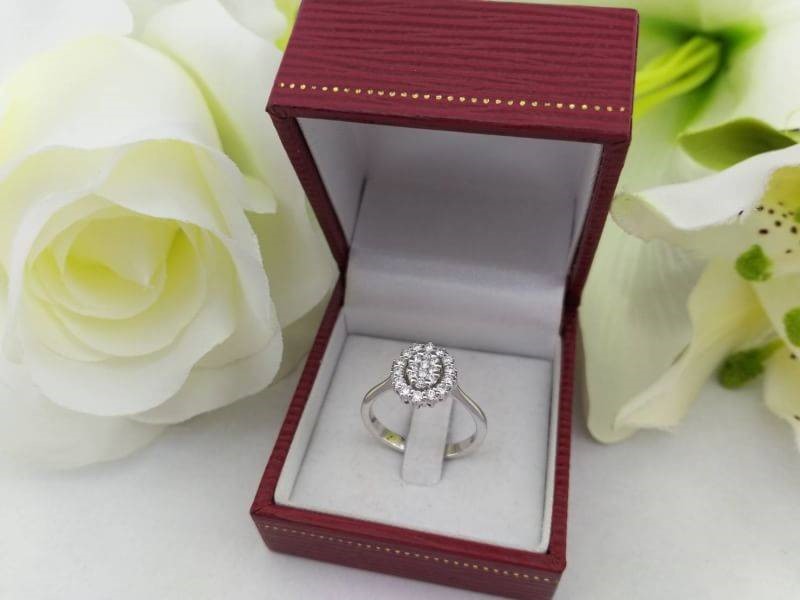 สั่งผลิตเพชรเบลเยี่ยมคัท แหวนแต่งงาน แหวนหมั้น ใส่เที่ยว ออกงาน แหวนทองขาว 18K เพชรแท้ 0.43 กะรัต 3.41 กรัม น้ำ 99 ราคาถูกมาก มีใบรับประกันค่ะ