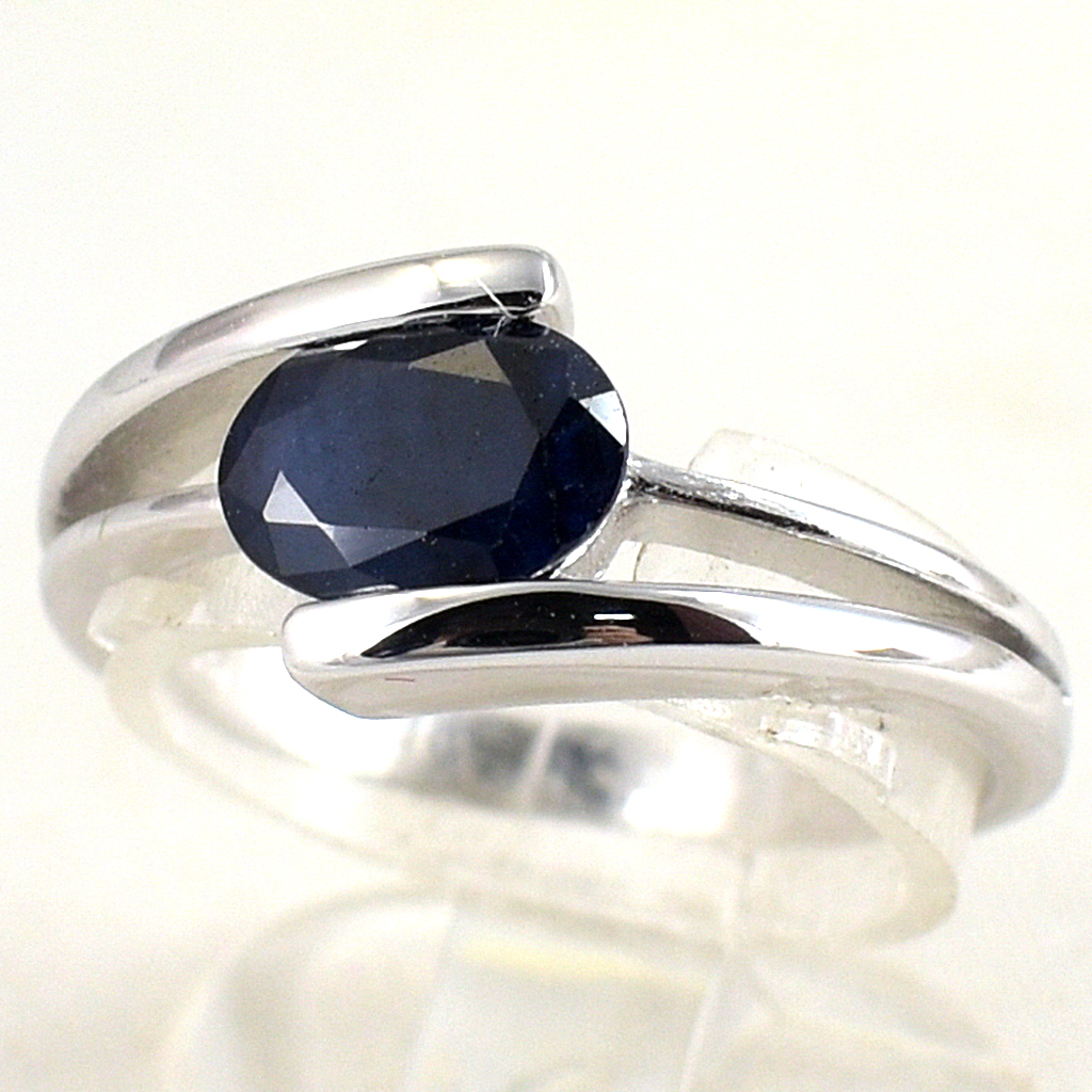 แหวนเงินแท้ราคาถูกชุบทองคำขาว ไพลินแท้ 1.55 กะรัต งานประณีตสวยงาม สั่งผลิตค่ะ