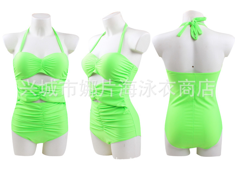 ชุดว่ายน้ำวันพีช สีเขียว รอบอก 38-44 รอบเอว 34-38 สะโพก 40-46 นิ้วค่ะ