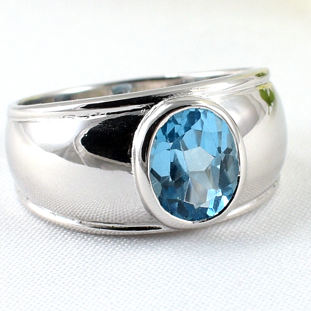 แหวนเงินแท้ราคาถูกชุบทองคำขาว สวิสบลูโทปาซแท้ 2.25 กะรัต งานประณีตสวยงาม สั่งผลิตค่ะ