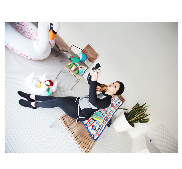 ชุดว่ายน้ำ เซต 4 ชิ้น