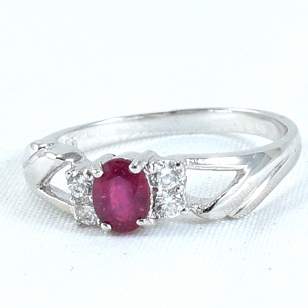 แหวนเงินแท้ราคาถูกชุบทองคำขาว ทับทิมแท้ 0.50 กะรัต งานประณีตสวยงาม สั่งผลิตค่ะ