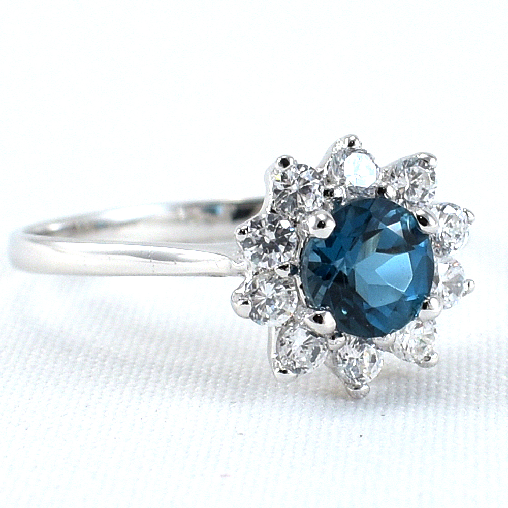 แหวนเงินแท้ราคาถูกชุบทองคำขาว ลอนดอนบลูโทปาซแท้ 0.65 กะรัต งานประณีตสวยงาม สั่งผลิตค่ะ