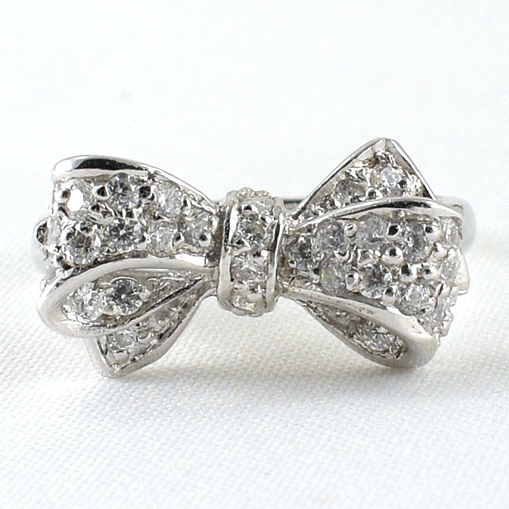 แหวนเงินแท้ราคาถูกชุบทองคำขาว เพชรCZแท้ 0.495 กะรัต งานประณีตสวยงาม สั่งผลิตค่ะ