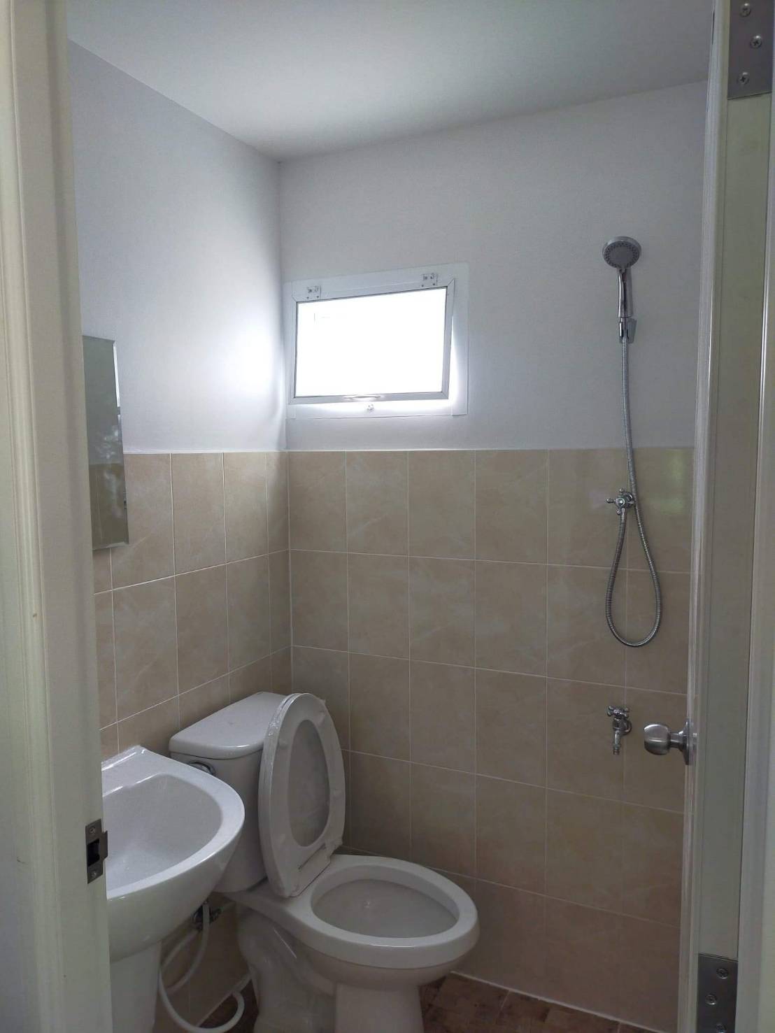 1ห้อง1ห้องน้ำ รวมติดตั้งเทพื้น