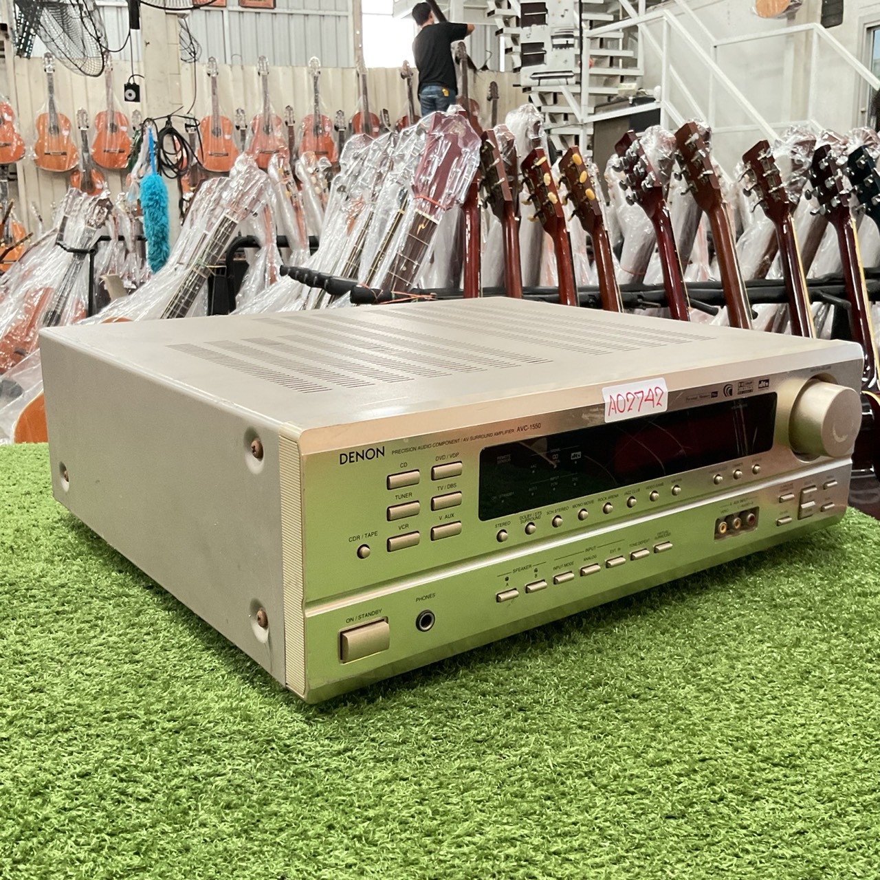 เครื่องขยายเสียง DENON : AVC-1550