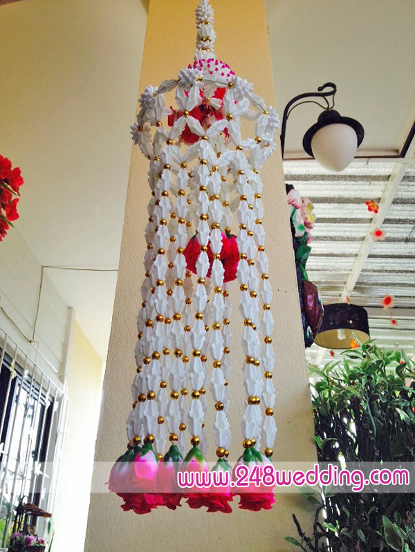 โคมแขวนดอกรัก ลูกตุ้มสีชมพู