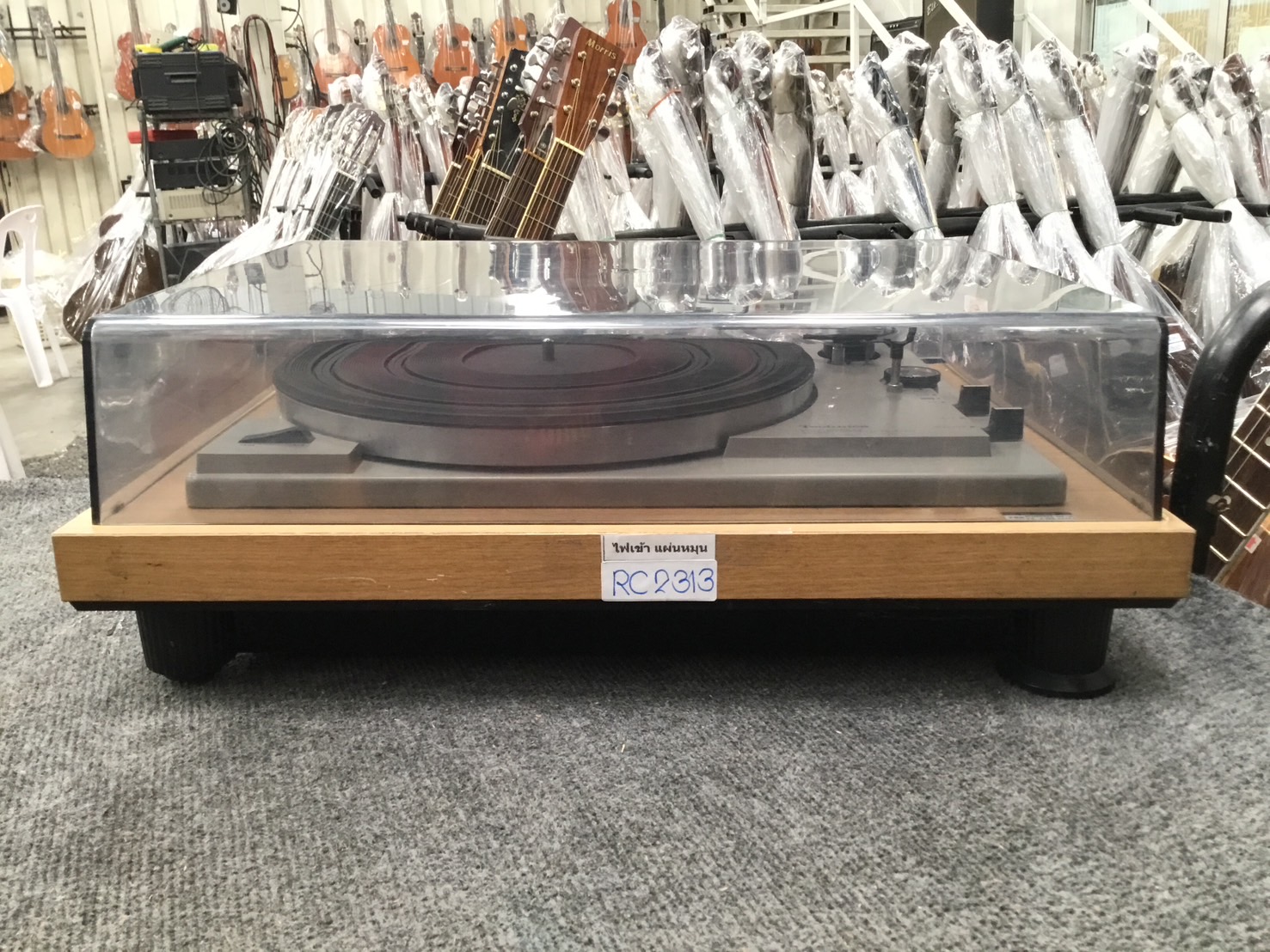 เครื่องเล่นแผ่นเสียง Technics : SL-35