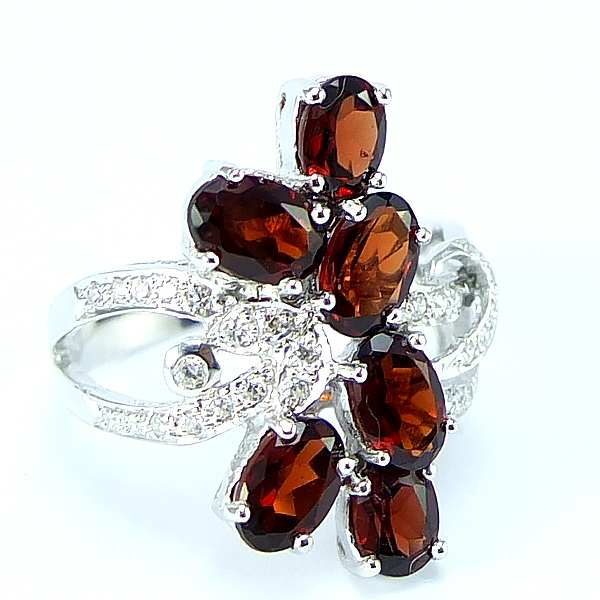 แหวนเงินแท้ราคาถูกชุบทองคำขาว พลอยแท้โกเมน 3.10 กะรัต เพชรCZ 0.197 กะรัต งานประณีตสวยงาม สั่งผลิตค่ะ