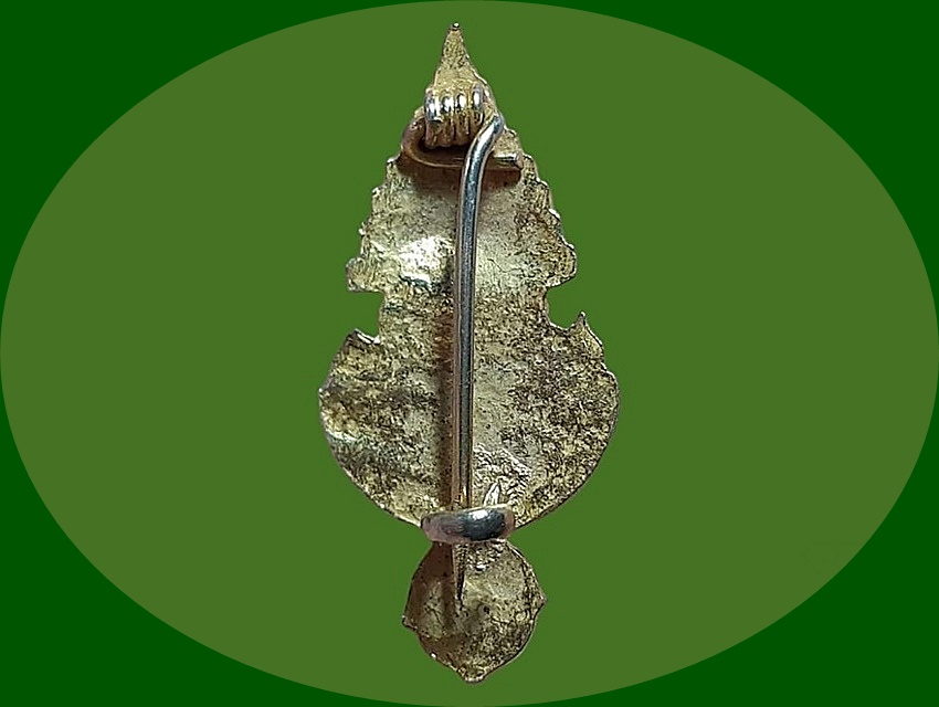 เข็มกลัด ฉัตรมงคลรำลึก 5 พฤษภาคม 2529 กะหลั่ยทองลงยา