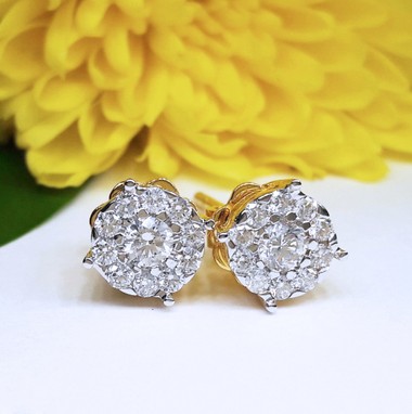 สั่งผลิตต่างหูทองเพชรเบลเยี่ยมคัท ใส่ทุกวัน ใส่เที่ยว ออกงาน เพชรแท้ ทอง18K 54 ตัง 3.37 กรัม น้ำ 98 ราคาถูกมาก มีใบรับประกันค่ะ