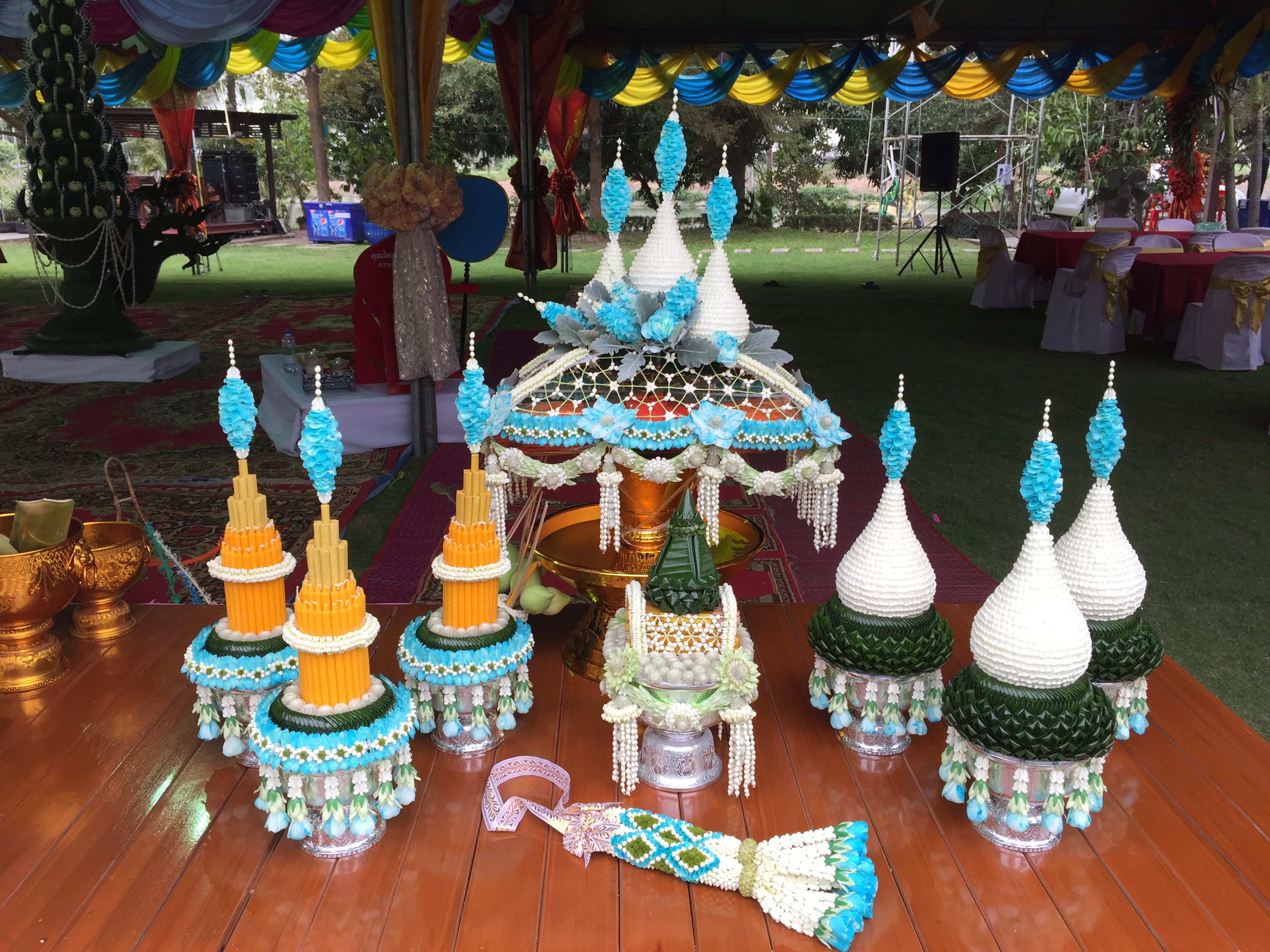 ชุดเครื่องบวชดอกไม้สด โทนสีฟ้า ส่งงานธีระฟาร์ม อ่างทอง