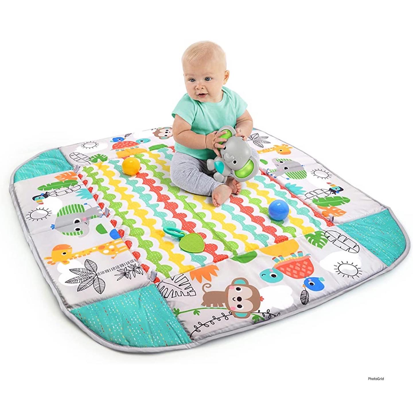 แผ่นรองนอนขนาดใหญ่ Bright Starts 5-in-1 Your Way Ball Play - Jumbo Play Mat Converts to Ball Pit Baby Gym, Newborn to Toddler - Totally Tropical (Green)