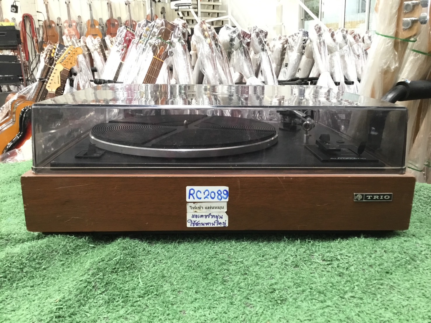 เครื่องเล่นแผ่นเสียง TRIO : KP-3021
