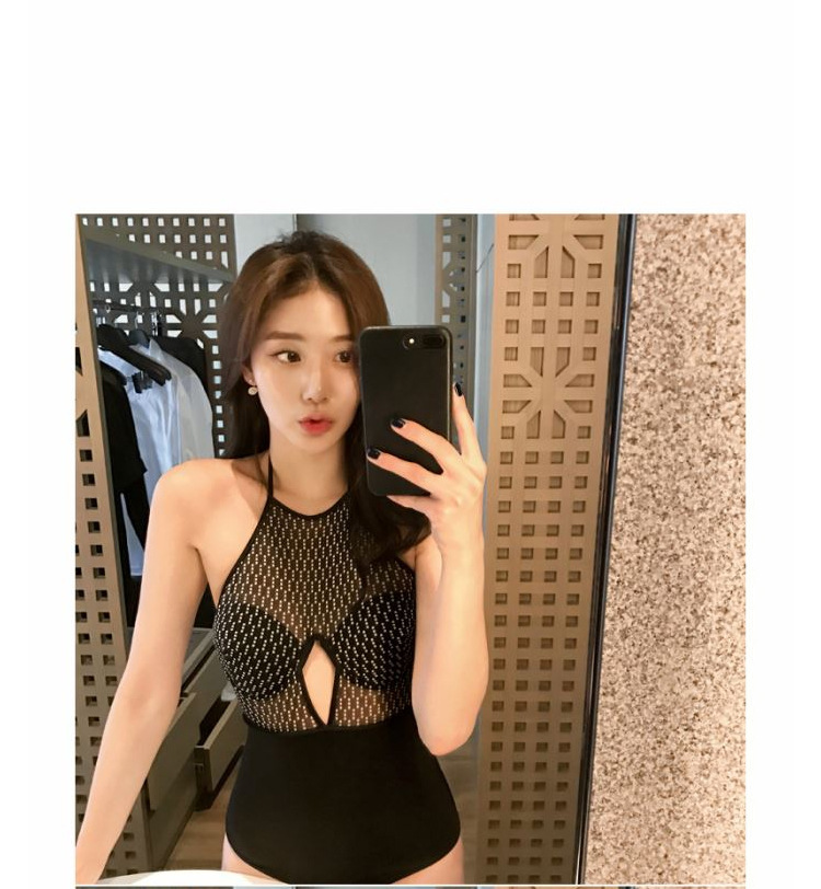 ชุดว่ายน้ำคนอ้วน สีดำxl รอบอก34-40รอบเอว 30-34 สะโพก 34-40 นิ้วค่ะ ผ้าดี งานสวย แซบมากกก