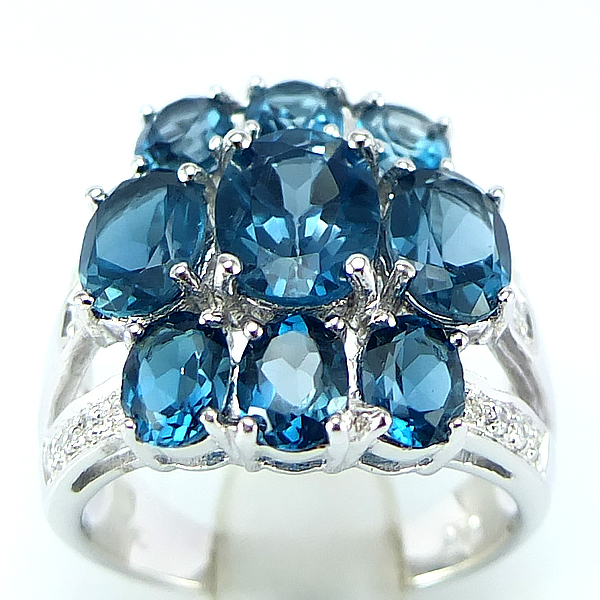 แหวนเงินแท้ราคาถูกชุบทองคำขาว ลอนดอนบลูโทปาซแท้ 8.60 กะรัต เพชรCZ 0.162 กะรัต งานประณีตสวยงาม สั่งผลิตค่ะ