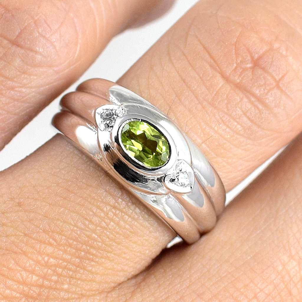 แหวนเงินแท้ราคาถูกชุบทองคำขาว เพอริดอทแท้ 0.55 กะรัต เพชรCZ 0.06 กะรัต งานประณีตสวยงาม สั่งผลิตค่ะ