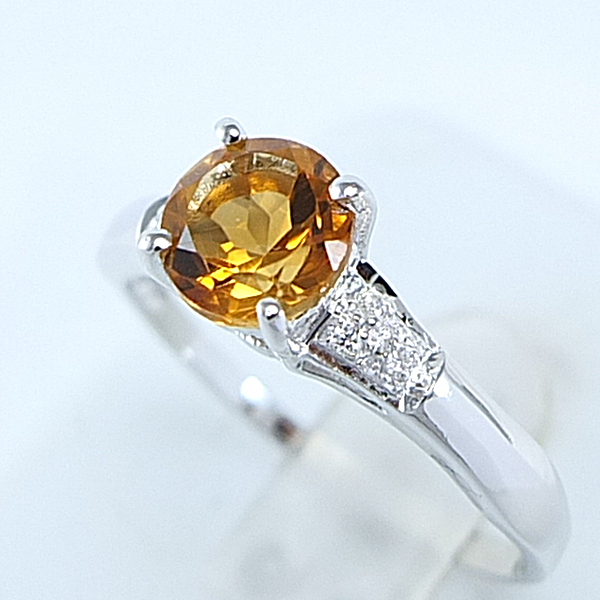 แหวนเงินแท้ราคาถูกชุบทองคำขาว ซิทรินแท้ 0.76 กะรัต เพชรCZ 0.042 กะรัต งานประณีตสวยงาม สั่งผลิตค่ะ