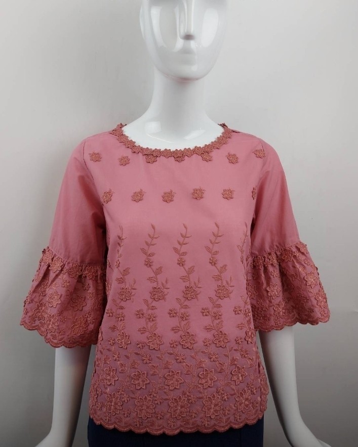 เสื้อลูกไม้พิ้งบูติค สวยมากคอตตอนแท้100%