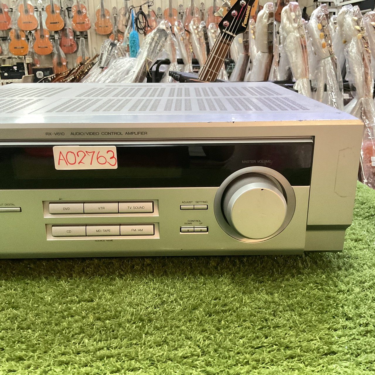 เครื่องขยายเสียง Victor : RX-V610