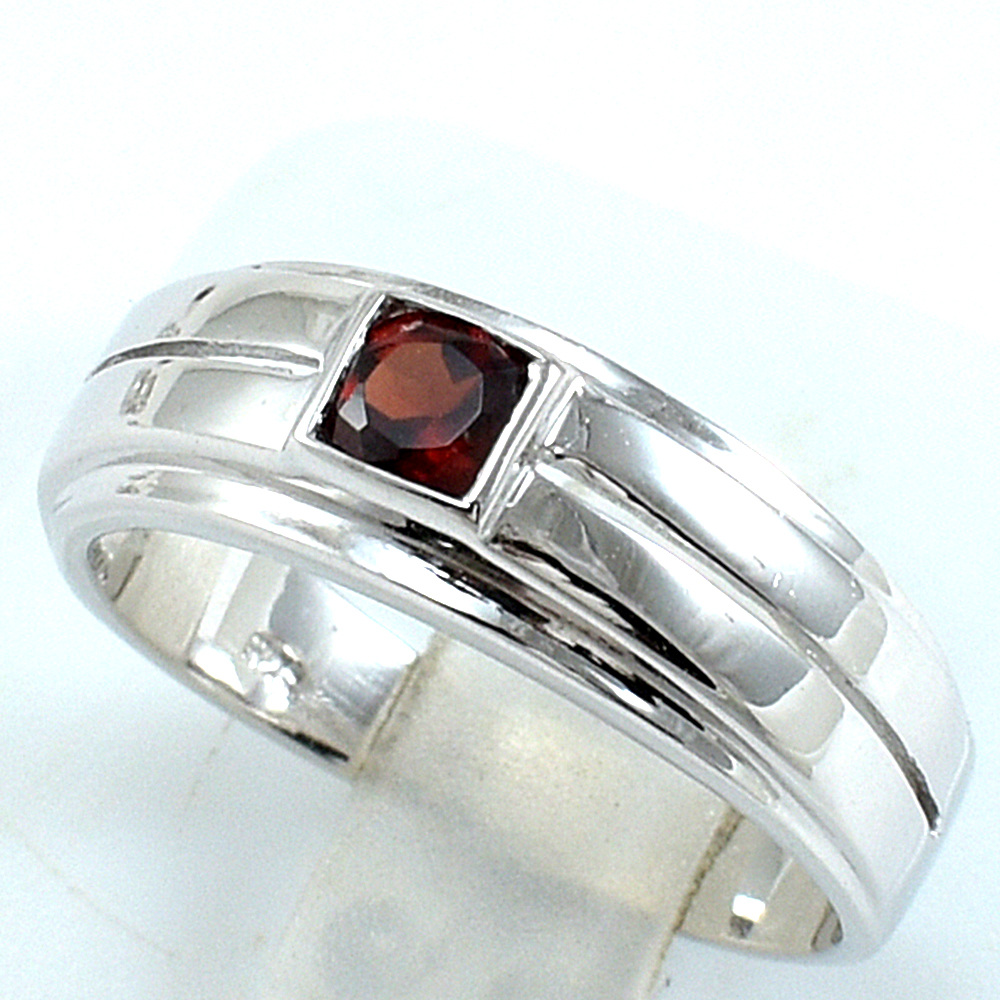 แหวนเงินแท้ราคาถูกชุบทองคำขาว โกเมนแท้ 0.35 กะรัต งานประณีตสวยงาม สั่งผลิตค่ะ