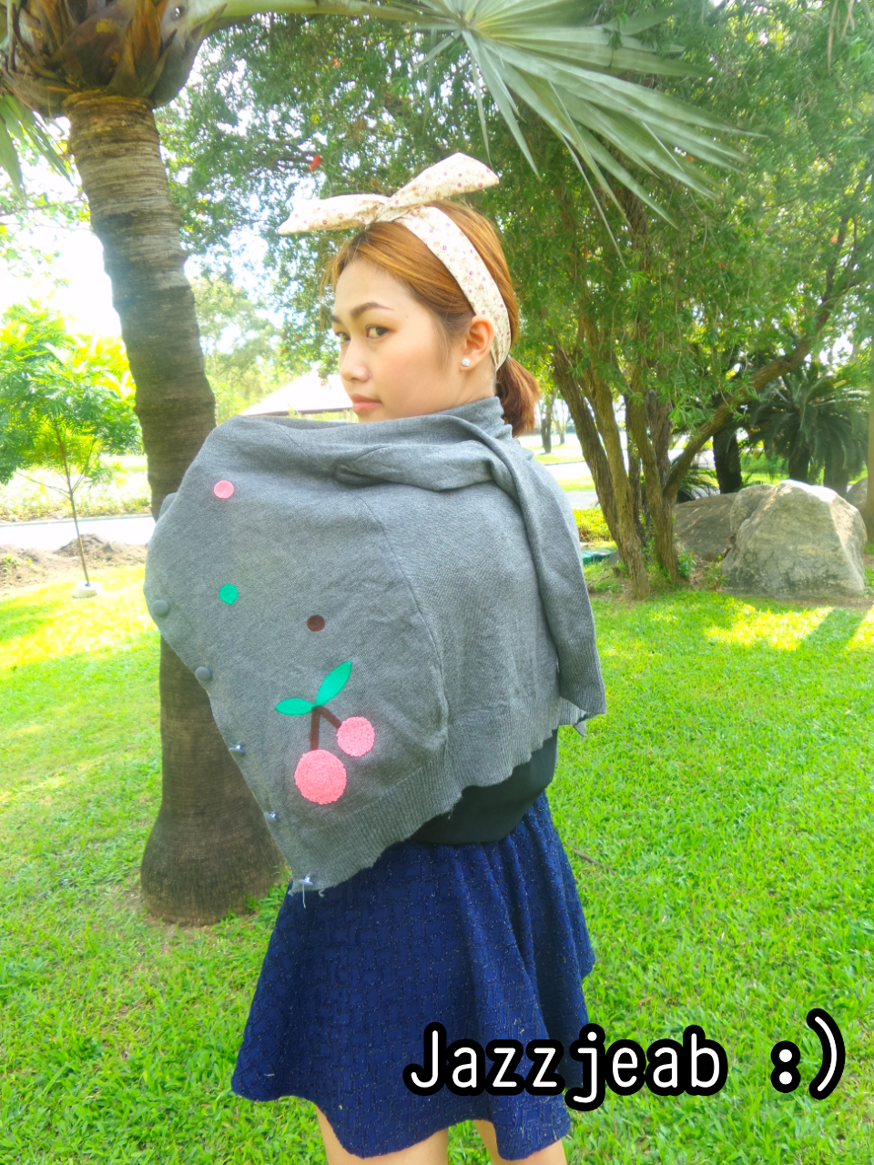 เสื้อคลุม เชอรี่ สีเทาเข้ม