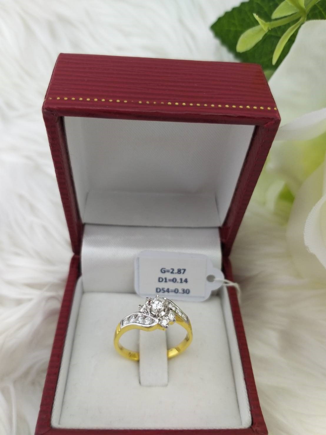 สั่งผลิตเพชรเบลเยี่ยมคัท แหวนแต่งงาน แหวนหมั้น ใส่เที่ยว ออกงาน แหวนทองคำ 18K เพชรแท้ 0.52 กะรัต 2.87 กรัม น้ำ 99 ราคาถูกมาก มีใบรับประกันค่ะ