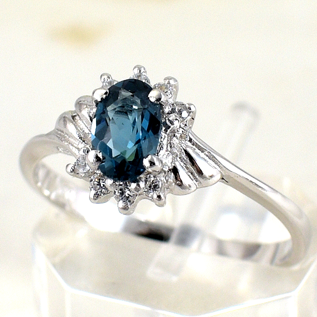 แหวนเงินแท้ราคาถูกชุบทองคำขาว ลอนดอนบลูโทปาซแท้ 0.55 กะรัต เพชรCZ 0.20 กะรัต งานประณีตสวยงาม สั่งผลิตค่ะ