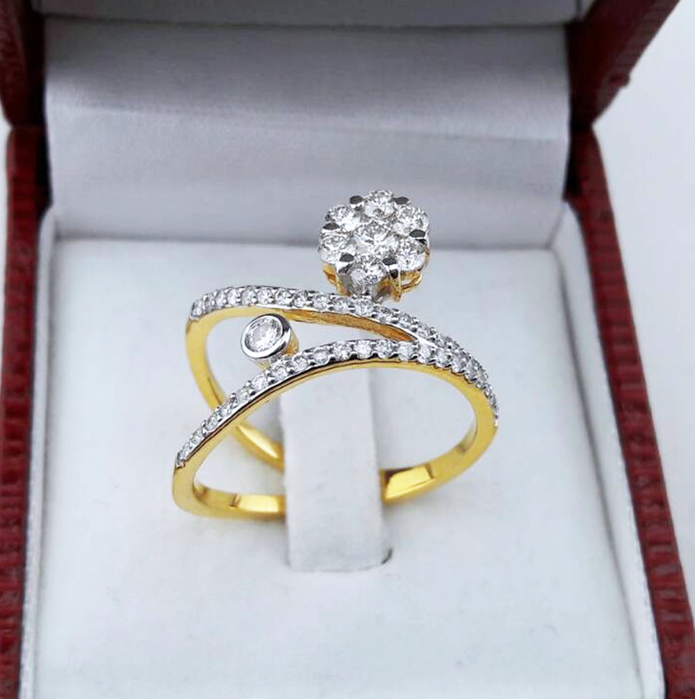 สั่งผลิตเพชรเบลเยี่ยมคัท แหวนแต่งงาน แหวนหมั้น ใส่เที่ยว ออกงาน แหวนทองคำ 18K เพชรแท้ 0.74 กะรัต 3.43 กรัม น้ำ 99 ราคาถูกมาก มีใบรับประกันค่ะ