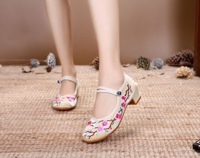 รองเท้าจีน ลายดอก เสริมส้ม